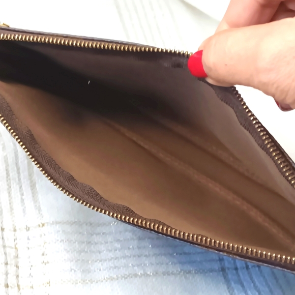 Louis Vuitton Vintage Pochette Accessoires handbag with Chain - Picture 10 of 15